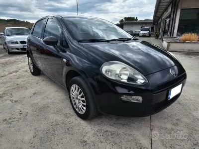 Usata Fiat Punto Street 70 CV (51 kW) 2018 Nero Utilitaria