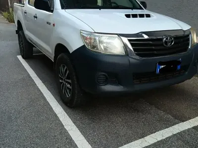 Usata Toyota HiLux 144 CV (105 kW) 2012 Pick-up