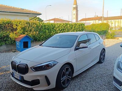Usata BMW 118 M Sport 140 CV (102 kW) 2020 Bianco Utilitaria