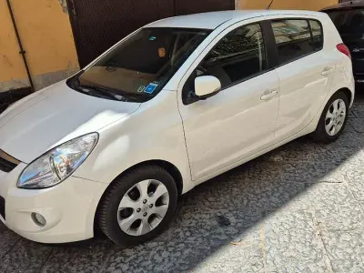 Usata Hyundai i20 Edition 85 CV (62 kW) 2012 Bianco Utilitaria