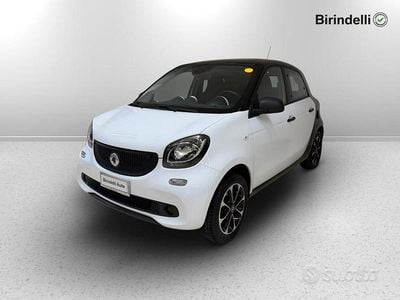 Begagnad Smart ForFour Passion 71 HK (52 kW) 2015 Vit Halvkombi