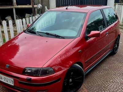 Usata Fiat Punto 133 CV (97 kW) 1994 Rosso Utilitaria