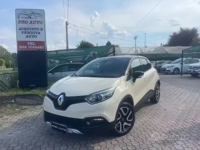 Usata Renault Captur Life 90 CV (66 kW) 2016 Beige SUV
