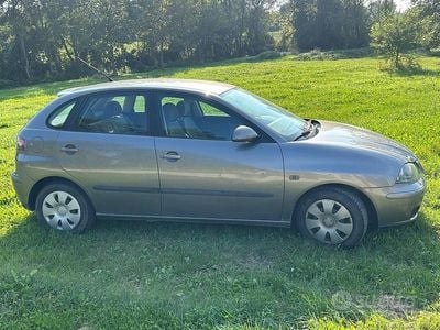 Usata Seat Ibiza 75 CV (55 kW) 2004 Bianco Berlina