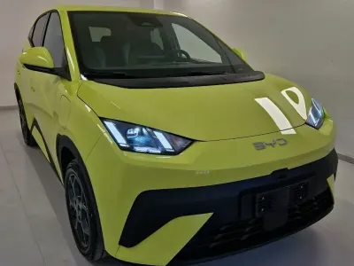 Nuova BYD Dolphin Surf Comfort 114 kW (156 CV) 2026 Utilitaria