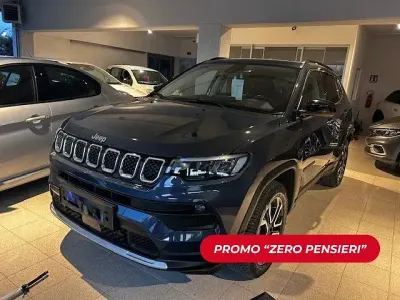 Begagnad Jeep Compass Limited 190 HK (139 kW) 2023 Blå SUV