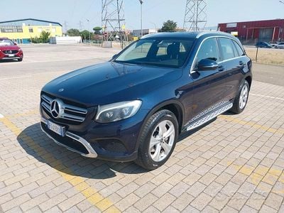 Usata Mercedes GLC250 204 CV (150 kW) 2018 Blu Station wagon