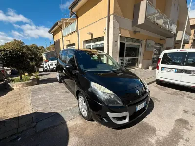 Usata Renault Scenic E-Tech Dynamique 110 CV (80 kW) 2011 Nero Monovolume