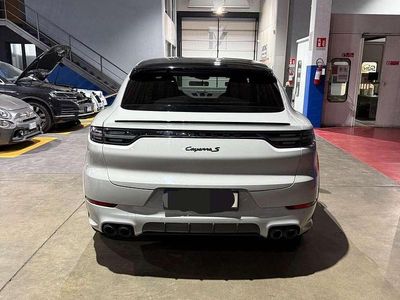 Usata Porsche Cayenne Turbo 450 CV (330 kW) 2023 Grigio SUV