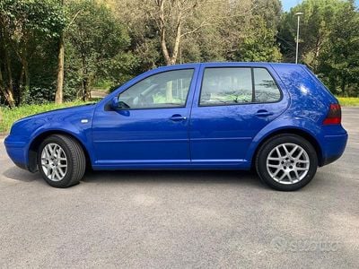 Usata 2001 VW Golf IV Highline Berlina | 990 € (Buon prezzo)