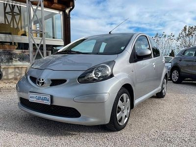 Grigio Usata 2006 Toyota Aygo Utilitaria | 3390 € (Cara)
