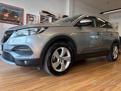 Usata Opel Grandland X Innovation 120 CV (88 kW) 2018 Grigio SUV
