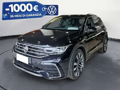 Usata VW Tiguan R-line 150 CV (110 kW) 2023 Deep black perlato SUV