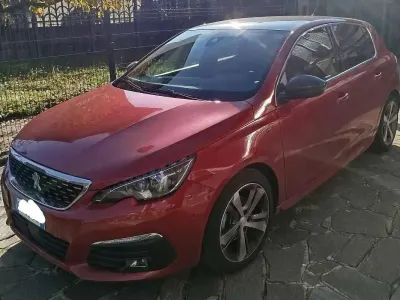 Usata Peugeot 308 GT 131 CV (96 kW) 2020 Rosso Berlina