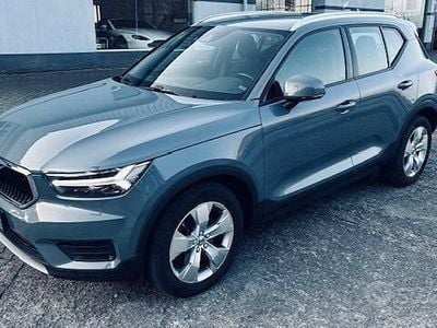 Usata Volvo XC40 Momentum 190 CV (139 kW) 2019 Grigio SUV