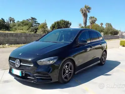 Käytetty Mercedes B180 Premium 116 HP (85 kW) 2019 Musta Tila-auto