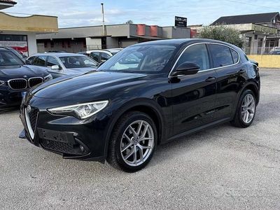 Usata Alfa Romeo Stelvio Executive 210 CV (154 kW) 2018 Nero SUV