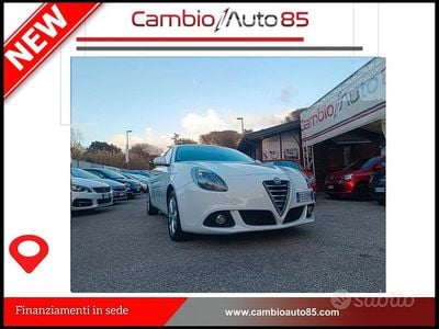 Usata Alfa Romeo Giulietta Progression 120 CV (88 kW) 2016 Bianco Utilitaria