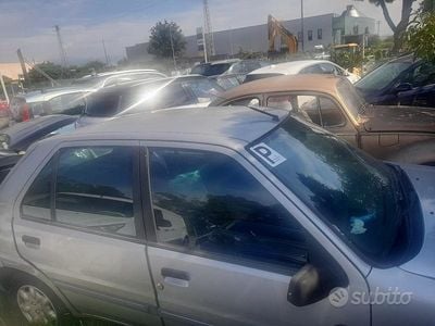 Usata Peugeot 106 60 CV (44 kW) 2000 Grigio Utilitaria