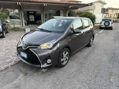 Usata Toyota Yaris Hybrid