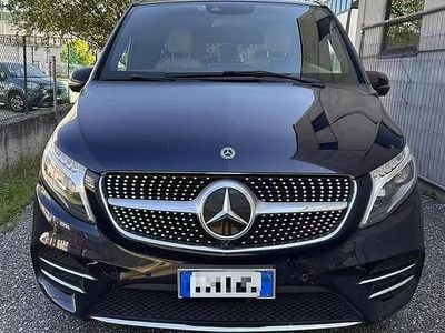 Usata Mercedes V250 Avantgarde 190 CV (139 kW) 2021 Blu Monovolume