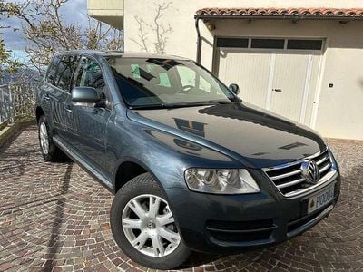 Usata VW Touareg Exclusive 224 CV (164 kW) 2006 Grigio SUV