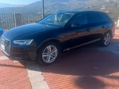 Usata Audi A4 150 CV (110 kW) 2019 Nero Station wagon