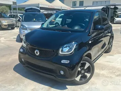 Usata Smart ForFour 90 CV (66 kW) 2018 Nero Utilitaria