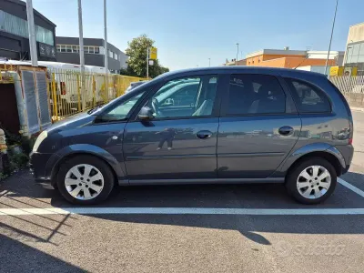 Usata Opel Meriva 75 CV (55 kW) 2006 Bluazzurro Monovolume
