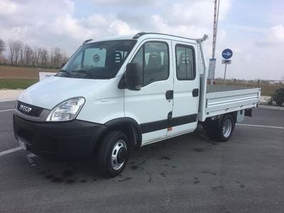 Usata Iveco Daily 170 CV (125 kW) 2011 Bianco pastello Furgone