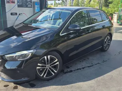 Usata Mercedes B180 Advanced 116 CV (85 kW) 2024 Nero Utilitaria