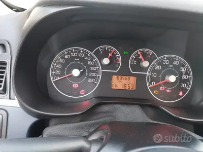 Usata Fiat Grande Punto 65 CV (47 kW) 2007 Blu Utilitaria