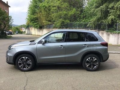 Usata Suzuki Vitara 102 CV (75 kW) 2023 Grigio SUV