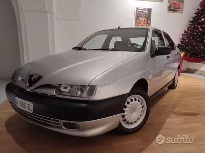 Usata Alfa Romeo 146 103 CV (75 kW) 1998 Grigio Utilitaria
