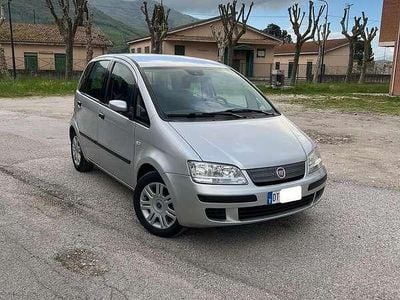 Usata Fiat Idea 77 CV (56 kW) 2009 Argento Monovolume