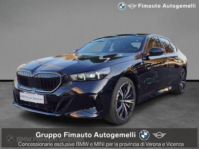 Nero / metallizzato Usata 2025 BMW 520 M Sport Berlina | 53.900 € (Super prezzo)