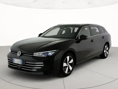 Usata VW Passat Business 150 CV (110 kW) 2025 Grenadill black metallizzato Station wagon