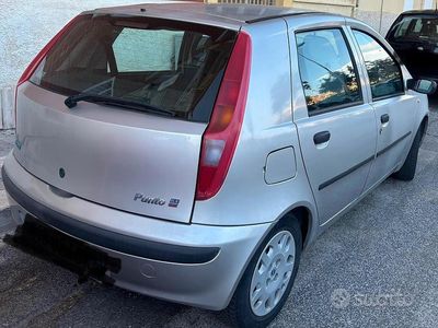 Usata Fiat Punto 60 CV (44 kW) 2002 Grigio Utilitaria