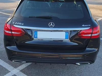 Usata Mercedes C220 194 CV (142 kW) 2018 Nero Station wagon