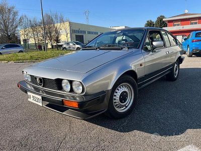 Usata Alfa Romeo GTV 131 CV (96 kW) 1985 Grigio Coupé