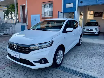 Usata Dacia Sandero Comfort 101 CV (74 kW) 2022 Bianco Station wagon