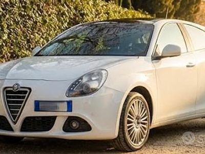 Usata Alfa Romeo Giulietta Exclusive 170 CV (125 kW) 2013 Bianco Utilitaria
