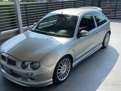 Usata MG ZR 160 CV (117 kW) 2003 Grigio Utilitaria