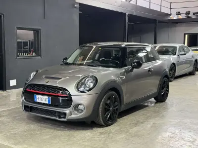Usata Mini Cooper S 192 CV (141 kW) 2018 Grigio Utilitaria