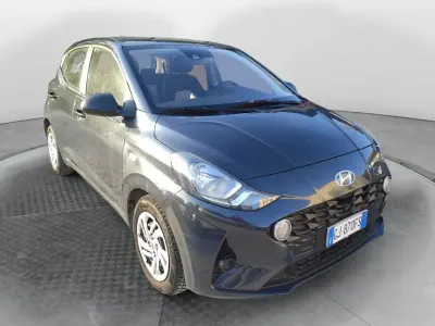 Usata Hyundai i10 Advanced Plus 67 CV (49 kW) 2022 Grigio Utilitaria