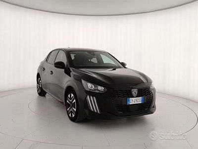 Usata Peugeot 208 Allure 101 CV (74 kW) 2025 Nero Utilitaria