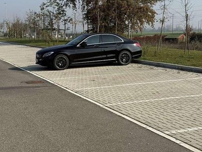 Usata Mercedes 220 170 CV (125 kW) 2016 Nero Berlina
