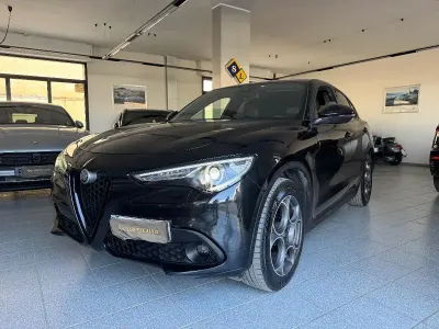 Usata Alfa Romeo Stelvio Executive 209 CV (153 kW) 2018 Nero SUV