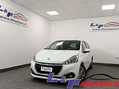 Occasion Peugeot 208 Allure 102 PK (75 kW) 2019 Wit Hatchback