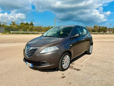 Usata Lancia Ypsilon Gold 69 CV (50 kW) 2012 Grigio Utilitaria